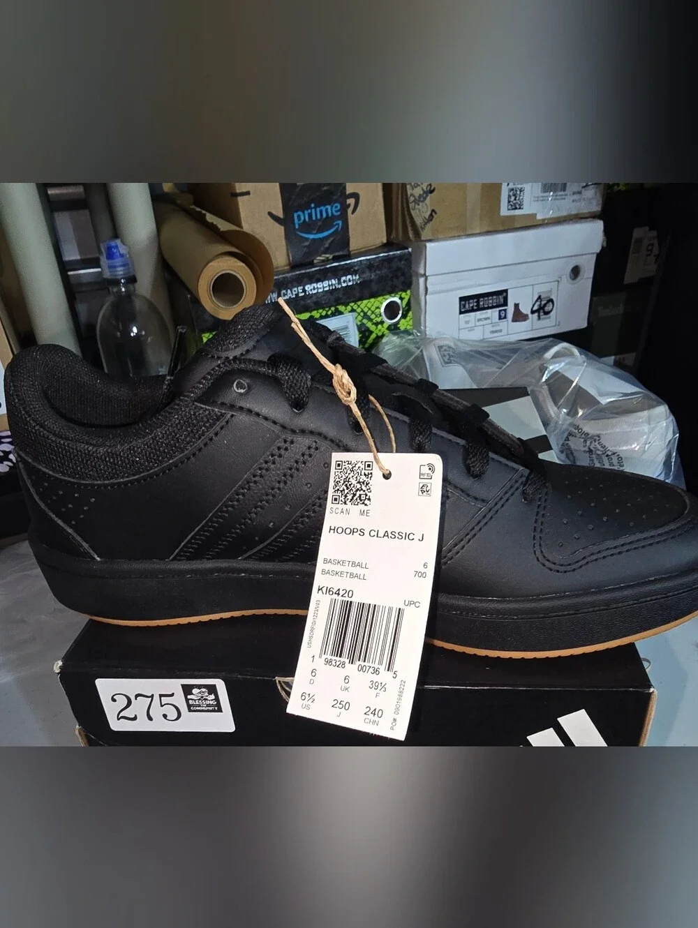 adidas Hoops Classic J – Core Black/Gum (KI6420) Youth Size 6.5 / Women's Size 7